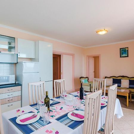 3 Bedroom Beautiful Apartment In 奥拉萨奇 外观 照片