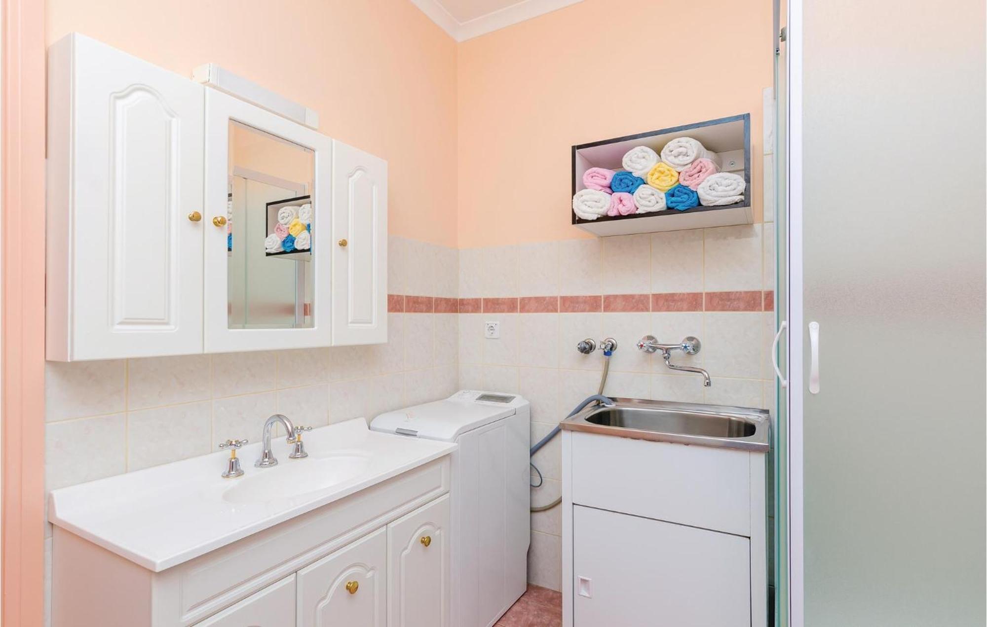 3 Bedroom Beautiful Apartment In 奥拉萨奇 外观 照片