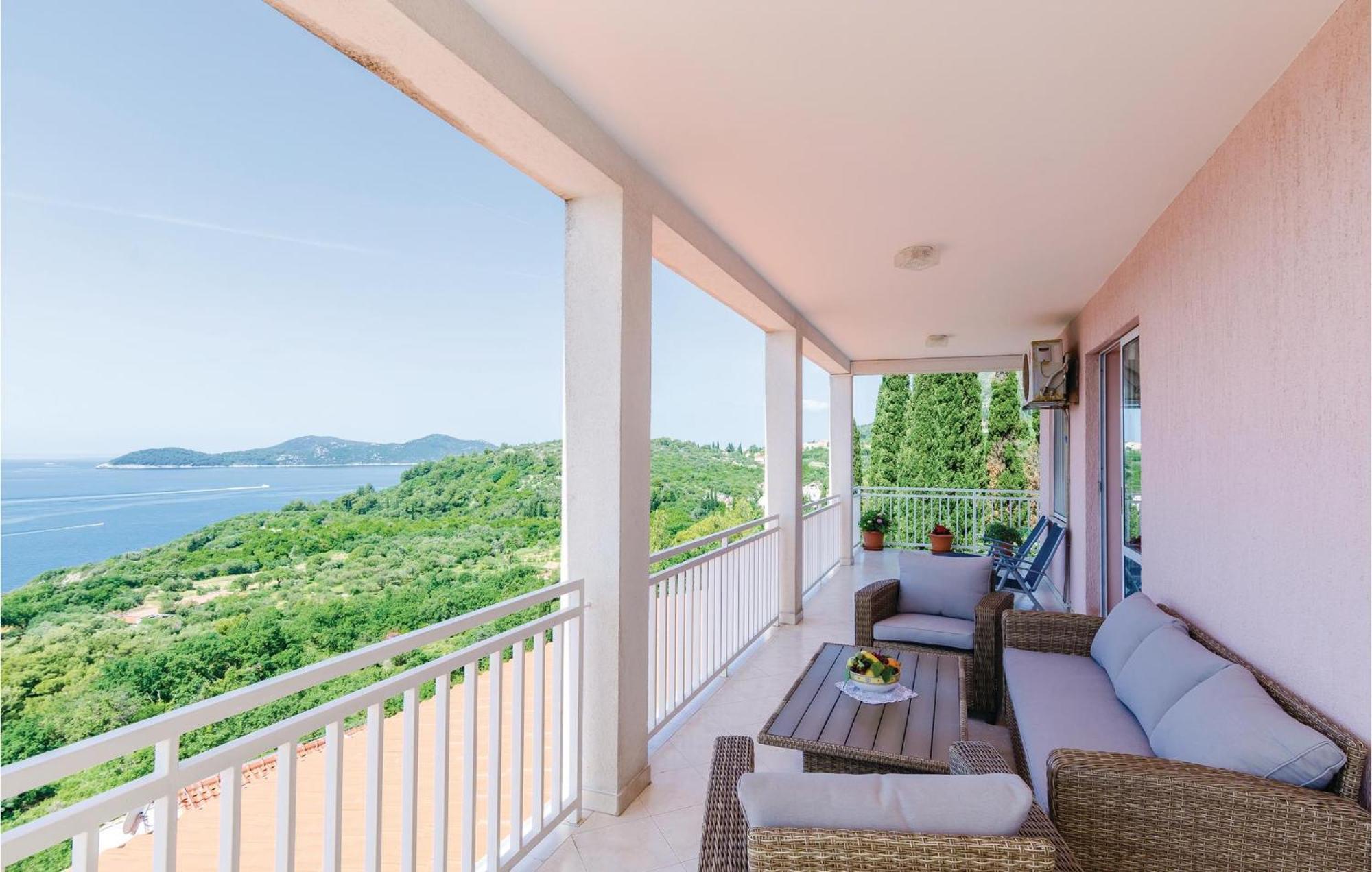 3 Bedroom Beautiful Apartment In 奥拉萨奇 外观 照片