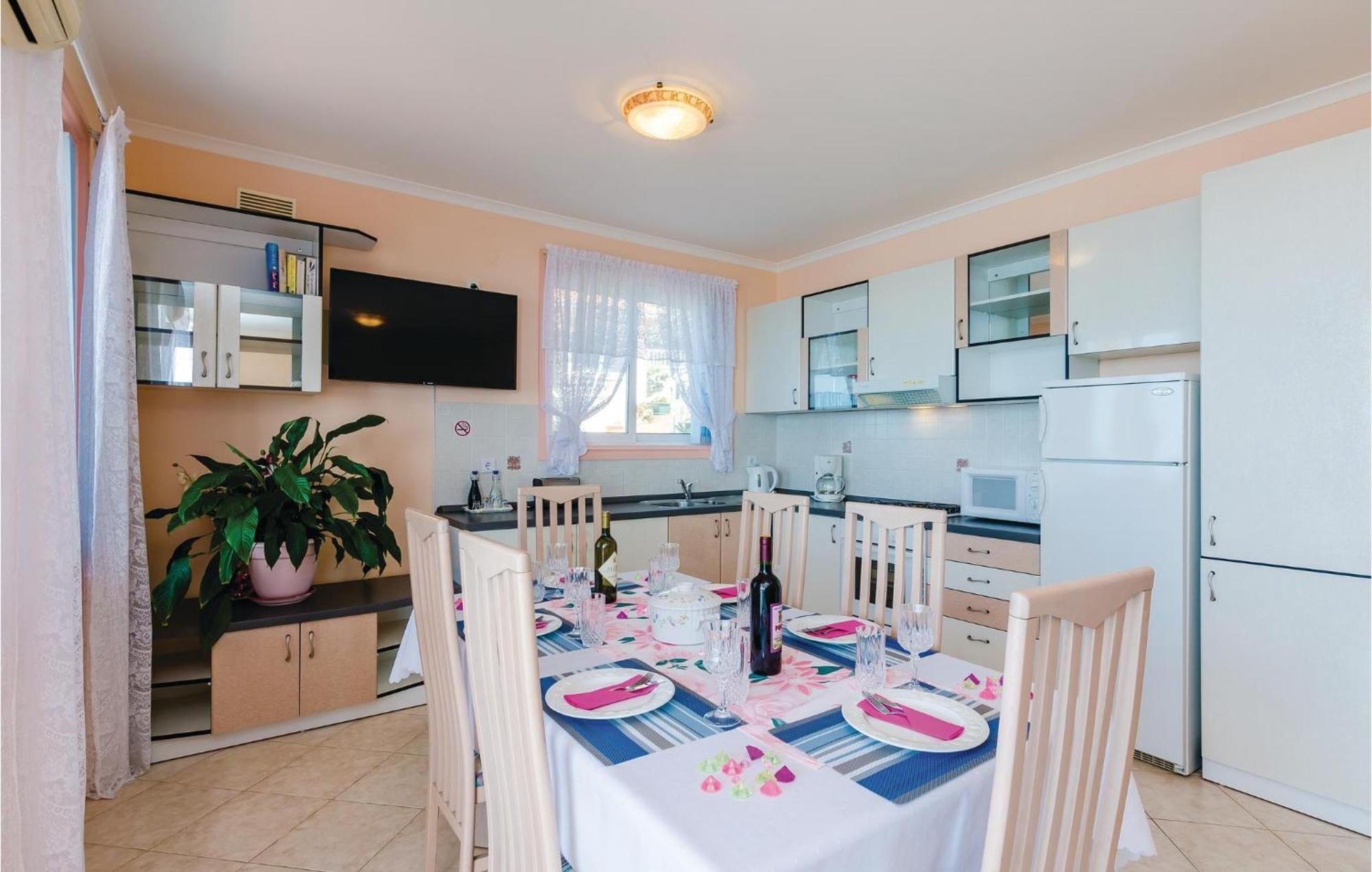 3 Bedroom Beautiful Apartment In 奥拉萨奇 外观 照片