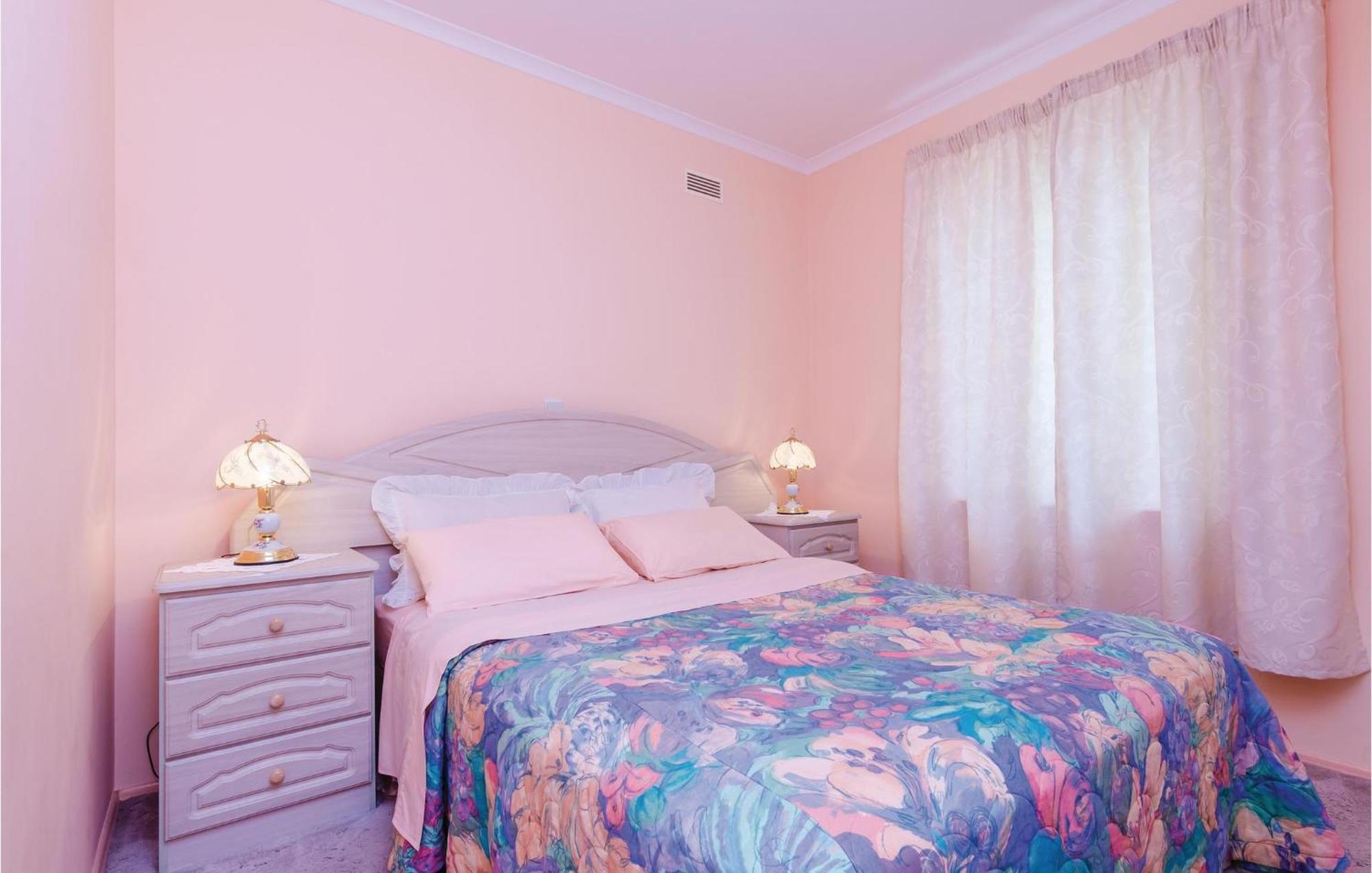 3 Bedroom Beautiful Apartment In 奥拉萨奇 外观 照片