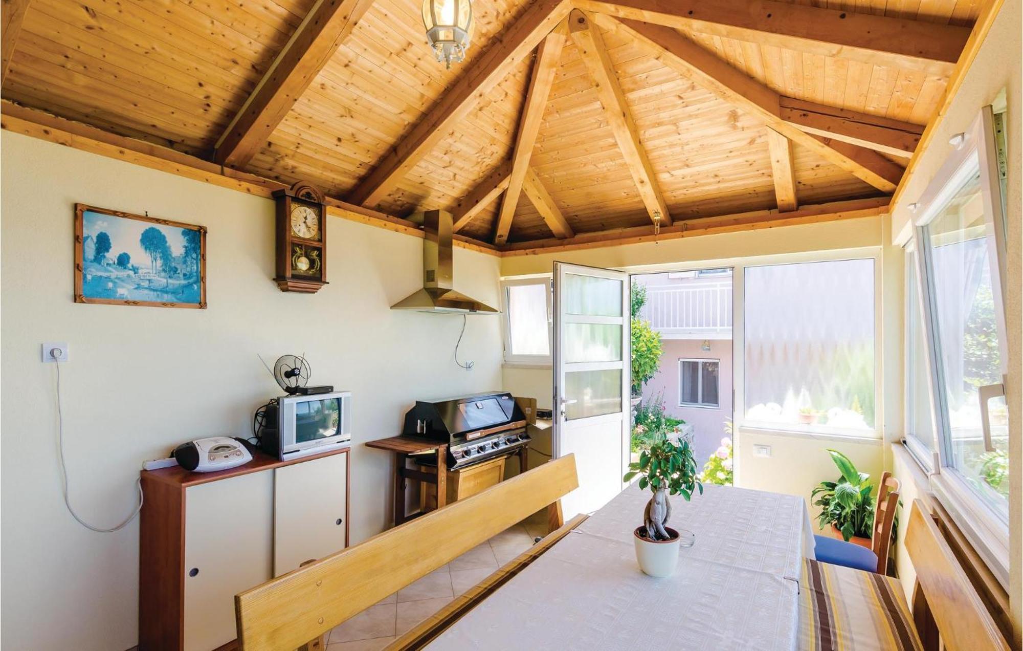 3 Bedroom Beautiful Apartment In 奥拉萨奇 外观 照片