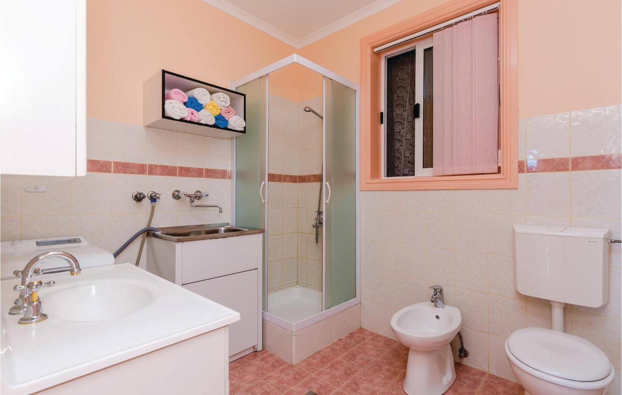 3 Bedroom Beautiful Apartment In 奥拉萨奇 外观 照片